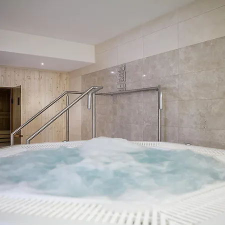 Hotel apartamentowy Belianky 3*